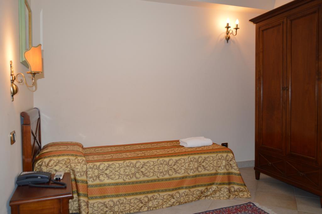 Hotel Delle Palme Falcone Δωμάτιο φωτογραφία