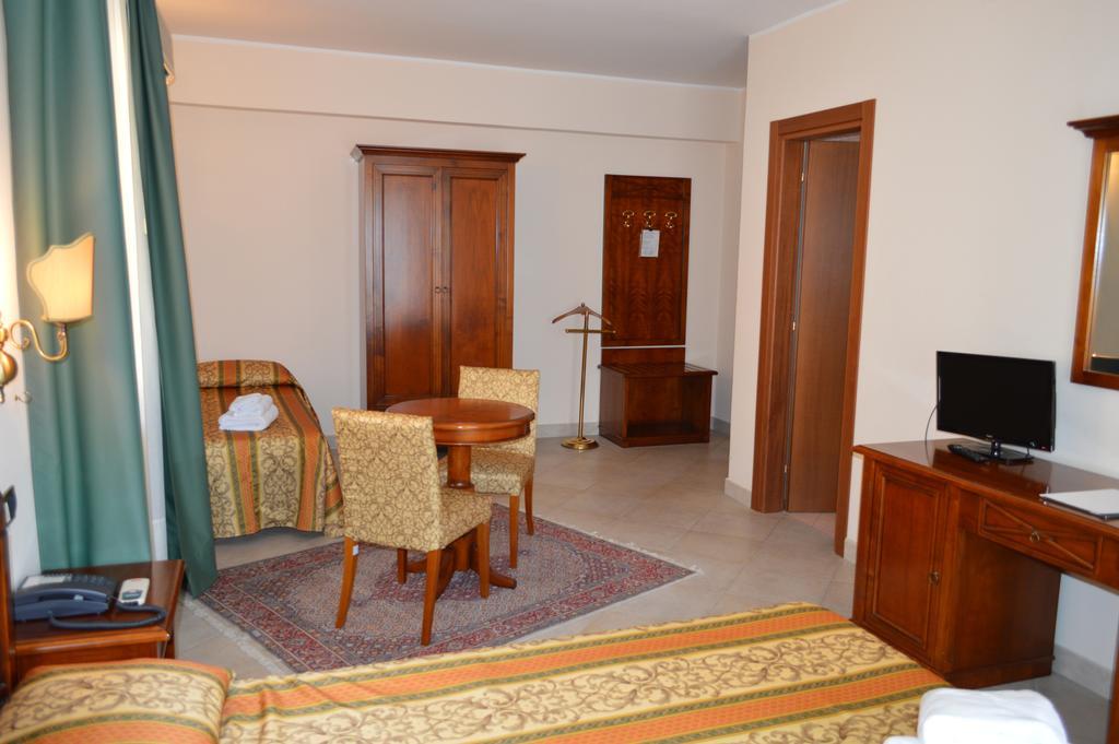 Hotel Delle Palme Falcone Δωμάτιο φωτογραφία